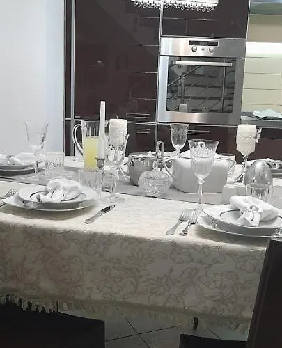 House Apartament *