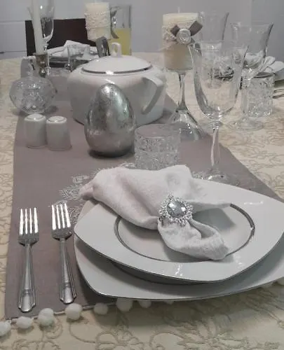 House * トロギール