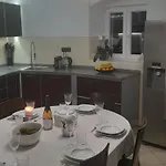 House * Traù