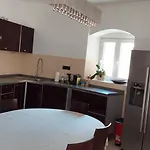 House Traù